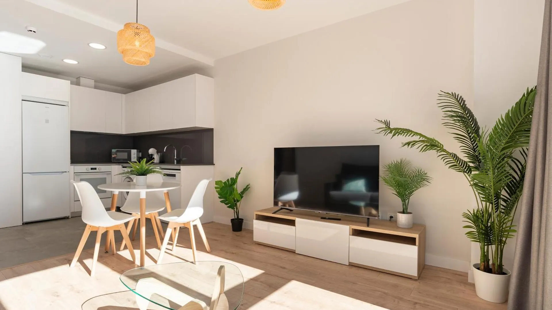 Skyline V Pool & Coworking By Ele Apartments Malaga