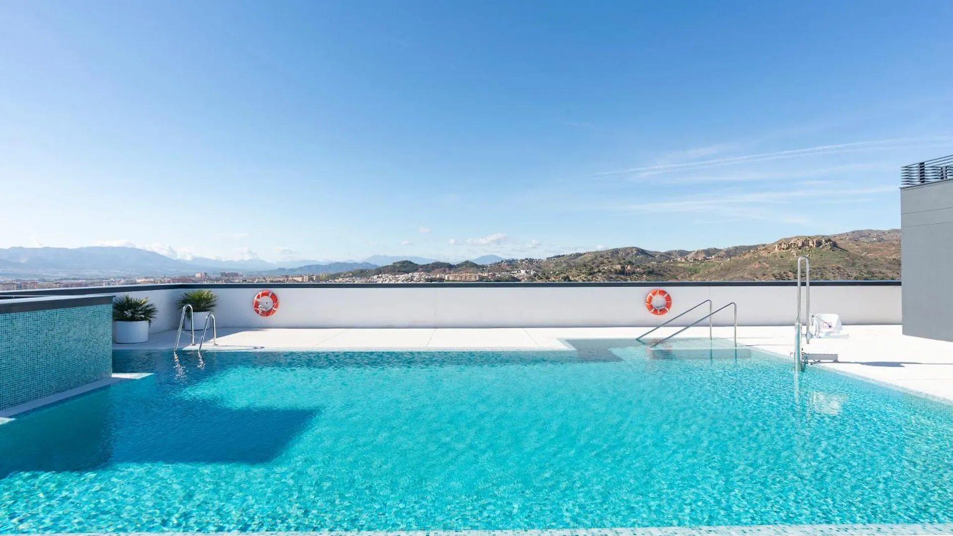 Skyline V Pool & Coworking By Ele Apartments Malaga