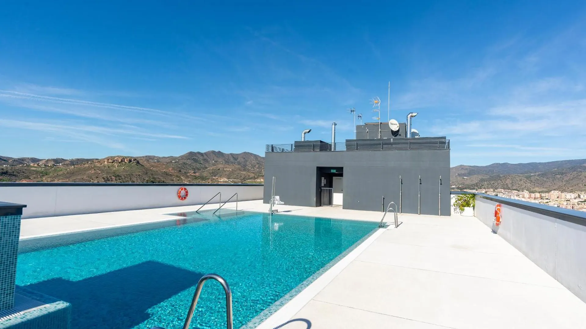 Skyline V Pool & Coworking By Ele Apartments Malaga Spain